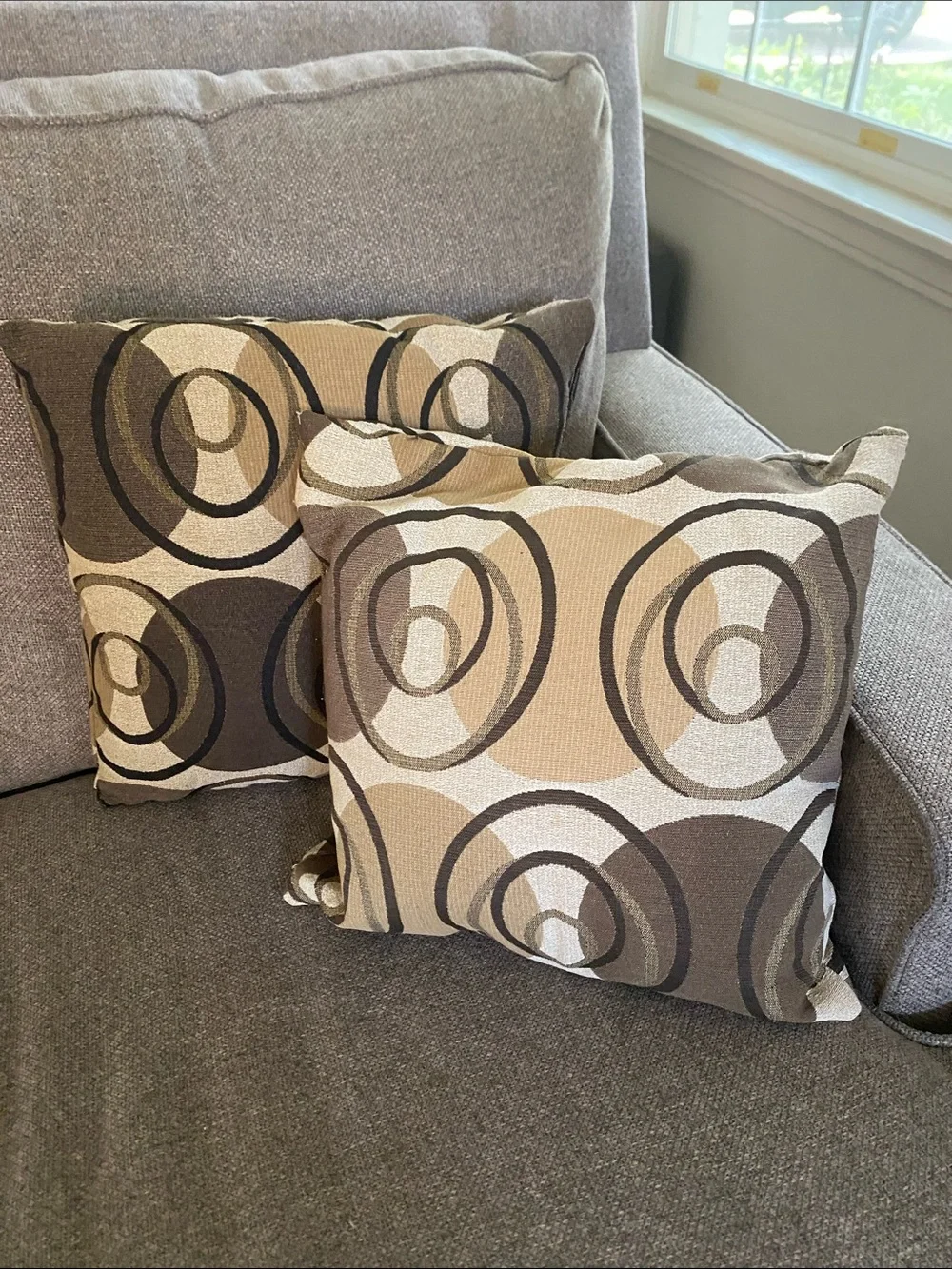 🤎 Set of 2 Brown Swirl Throw Pillows